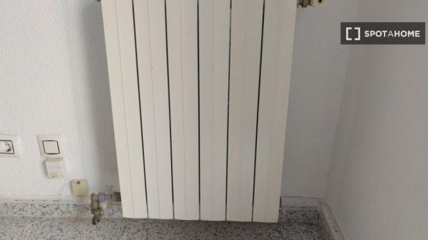 Cały apartament z 2 sypialniami w València