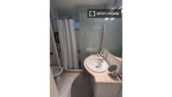 Cały apartament z 2 sypialniami w València