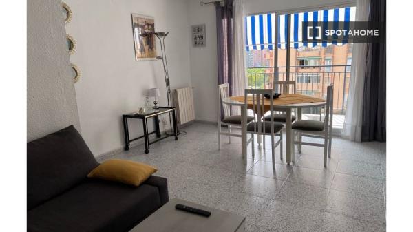 Cały apartament z 2 sypialniami w València