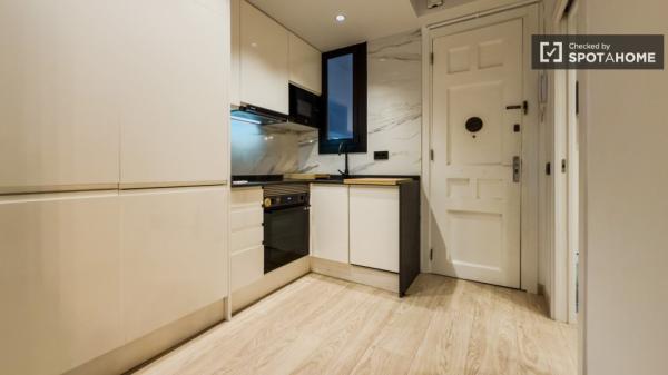 Apartamento de 2 dormitorios en alquiler en L'Eixample, Barcelona