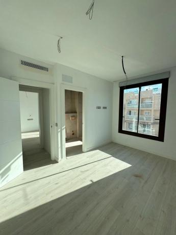 Piso en venta en calle des Cap Martinet, 25