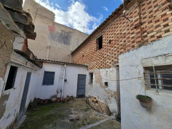 Casa independiente en avenida Alicante