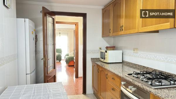 Intero appartamento con 4 camere da letto a Valencia