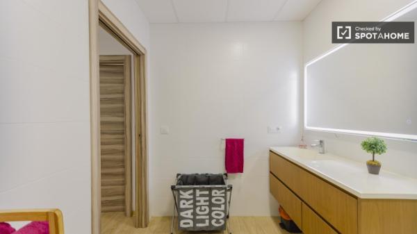 Apartamento de 1 dormitorio en alquiler en Valencia