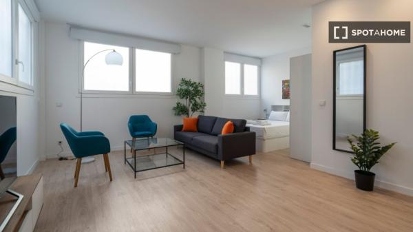 Precioso apartamento estudio en alquiler en Valencia