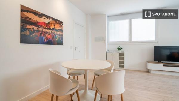 Precioso apartamento estudio en alquiler en Valencia