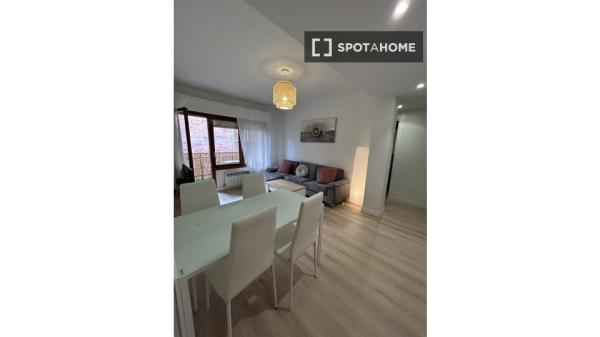 Room for rent in shared apartment in Segovia