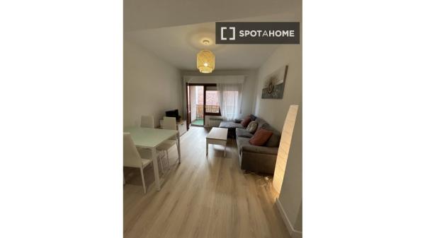 Room for rent in shared apartment in Segovia