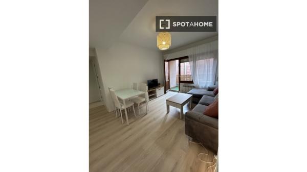 Room for rent in shared apartment in Segovia