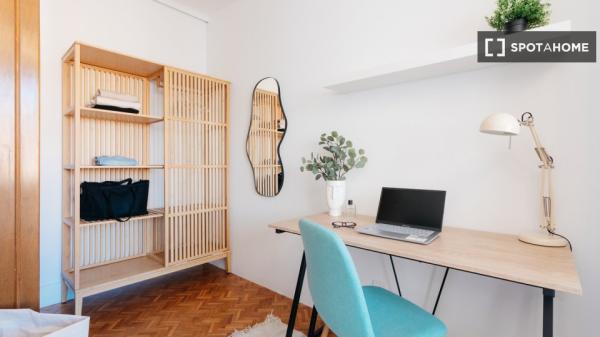 Habitación en piso compartido en valencia.