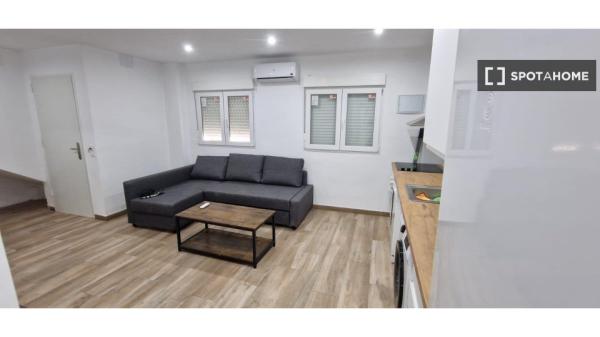 Habitación en piso compartido en barcelona.