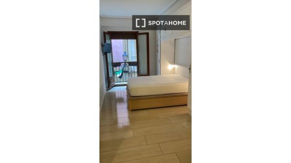 Apartamento inteiro de 4 quartos em Donostia