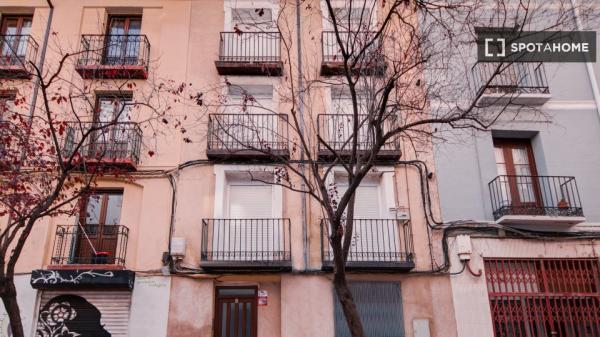 Habitación en piso compartido en Zaragoza