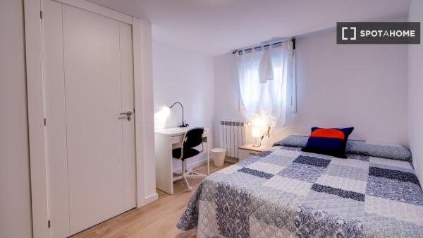 Habitación en piso compartido en Zaragoza