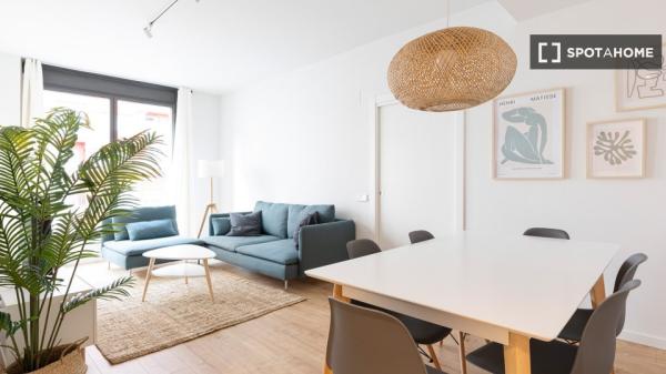 Moderno apartamento amueblado y equipado a un paso del metro en Poblenou