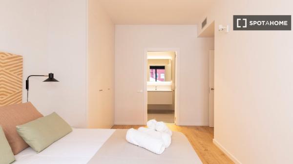 Moderno apartamento amueblado y equipado a un paso del metro en Poblenou