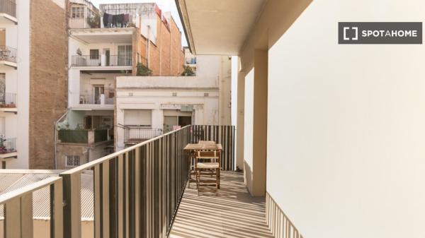 Moderno y luminoso piso amueblado en Calle l'Encarnació