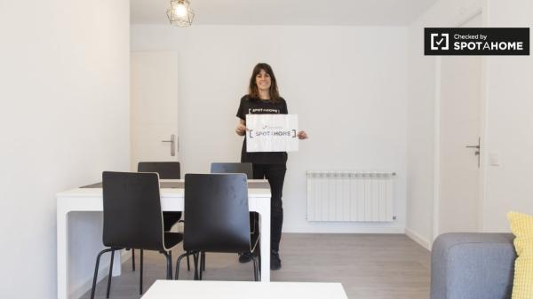 Apartamento de 3 dormitorios en alquiler en Aluche, Madrid