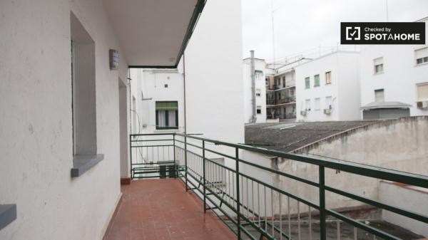 Apartamento de 3 dormitorios en alquiler en Aluche, Madrid