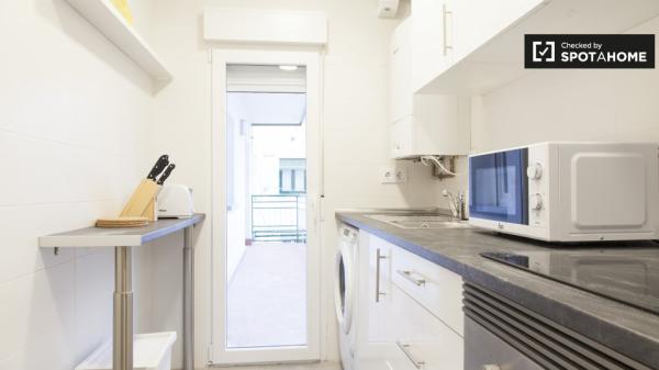 Apartamento de 3 dormitorios en alquiler en Aluche, Madrid