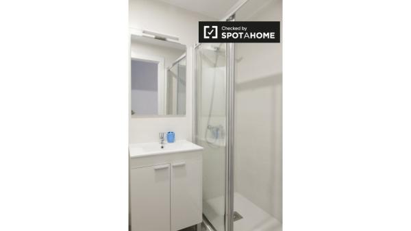 Apartamento de 3 dormitorios en alquiler en Aluche, Madrid