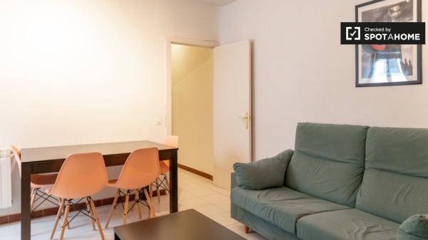 Apartamento de 3 dormitorios en alquiler en Chamberí, Madrid.