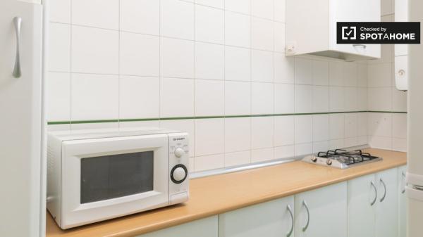 Apartamento de 3 dormitorios en alquiler en Chamberí, Madrid.