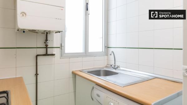 Apartamento de 3 dormitorios en alquiler en Chamberí, Madrid.