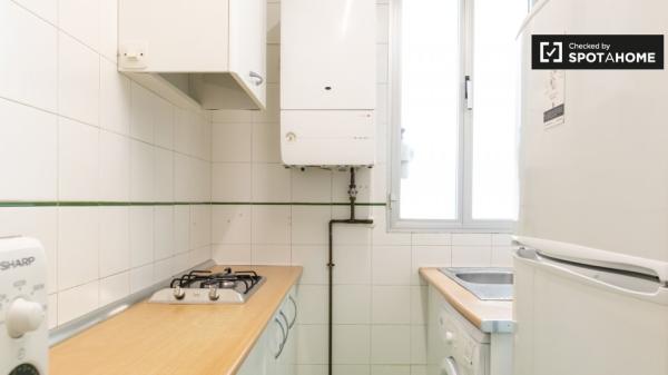 Apartamento de 3 dormitorios en alquiler en Chamberí, Madrid.