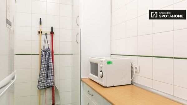 Apartamento de 3 dormitorios en alquiler en Chamberí, Madrid.