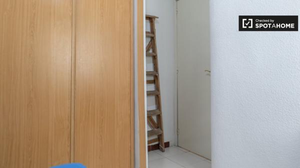 Apartamento de 3 dormitorios en alquiler en Chamberí, Madrid.