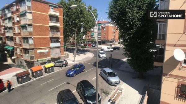 Elegante apartamento de 3 dormitorios en alquiler en Vicálvaro, Madrid