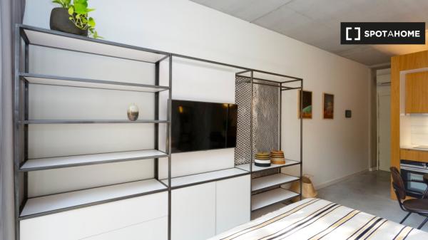 Estudio amueblado en un Co-Living en Barcelona