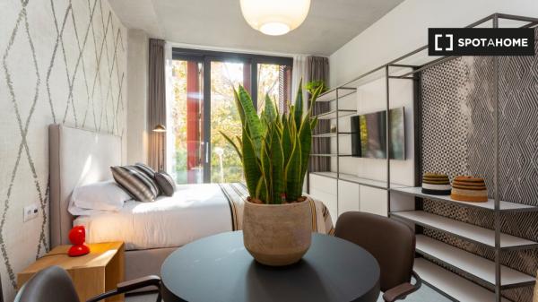 Estudio amueblado en un Co-Living en Barcelona