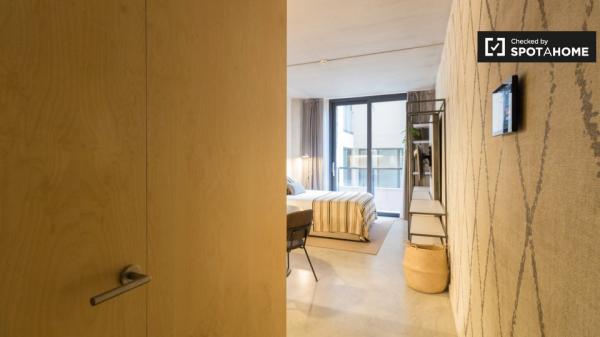 Monolocale arredato in un Co-Living a Barcellona