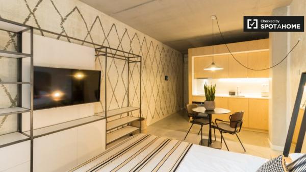 Monolocale arredato in un Co-Living a Barcellona