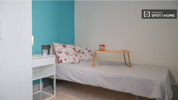 Apartamento de 3 dormitorios en alquiler en Puerta Bonita, Madrid