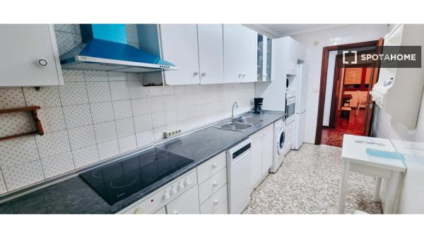 Quarto em apartamento compartilhado em Alacant