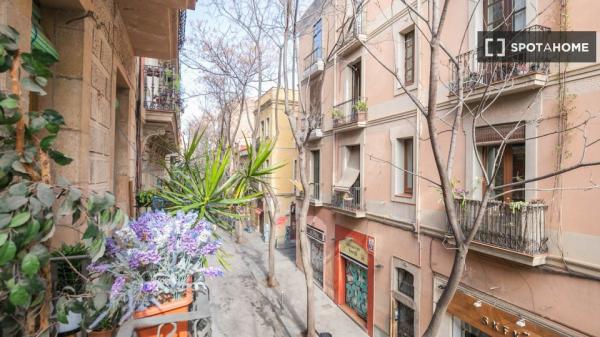 Confortable, spacieux et lumineux dans la Carrer Verdi