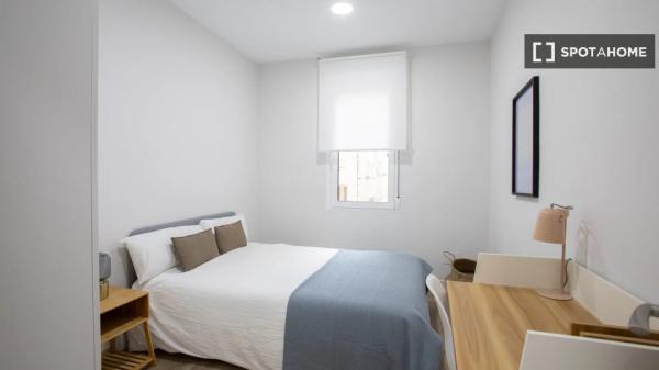 Se alquila habitación en piso compartido en Madrid