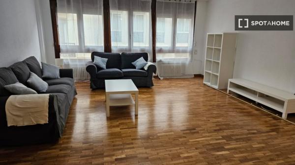 Habitación en piso compartido en Zaragoza