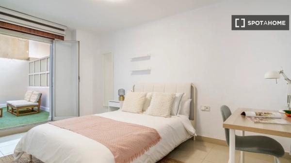 Quarto para alugar em apartamento de 5 quartos em Sant Blai, Alicante