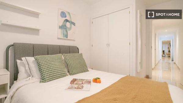 Quarto para alugar em apartamento de 5 quartos em Sant Blai, Alicante