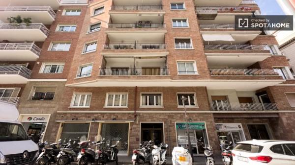 Estudio apartamento en alquiler en Sarrià-Sant Gervasi, Barcelona.