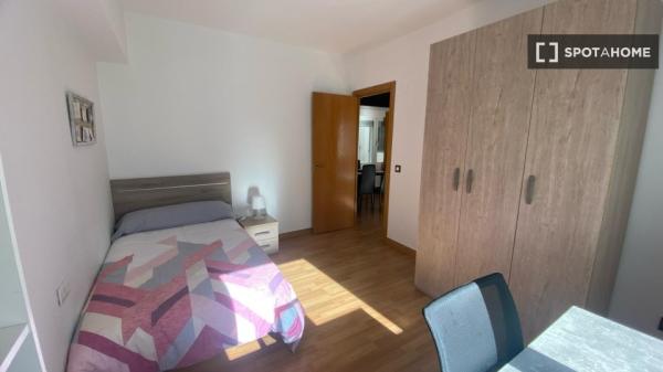 Piso completo de 4 habitaciones en Salamanca