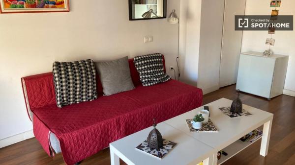 apartamento de 1 dormitorio en alquiler en Ciutat Vella, Valencia