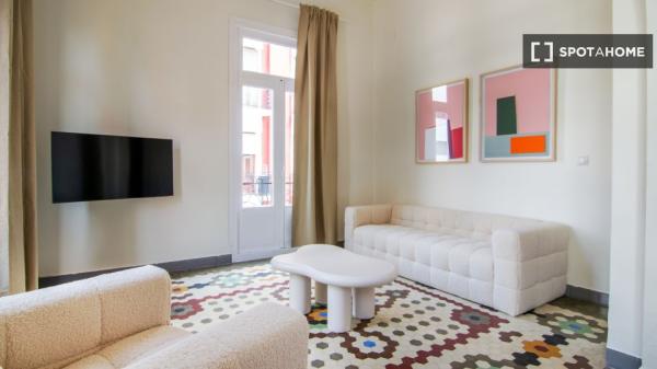 Apartamento de 3 dormitorios en alquiler en El Cabanyal, Valencia