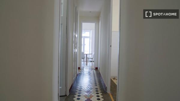 Apartamento de 3 dormitorios en alquiler en El Cabanyal, Valencia