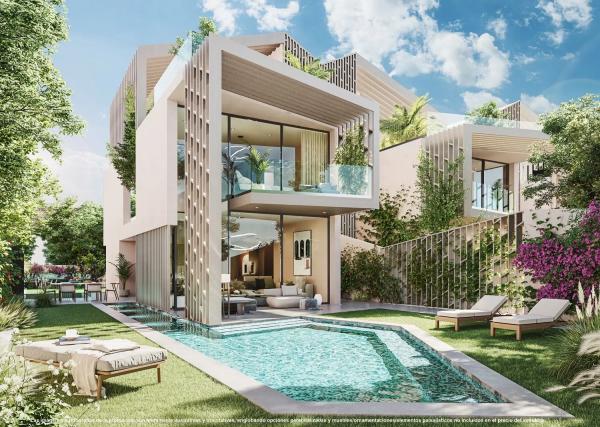 Chalet pareado en venta en calle Astun, 30