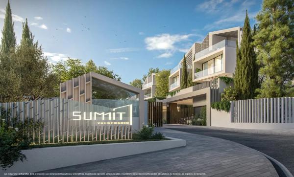 Chalet pareado en venta en calle Astun, 30